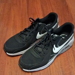 Nike Men's Airmax Excee Black and White Athletic Sneakers Size 14